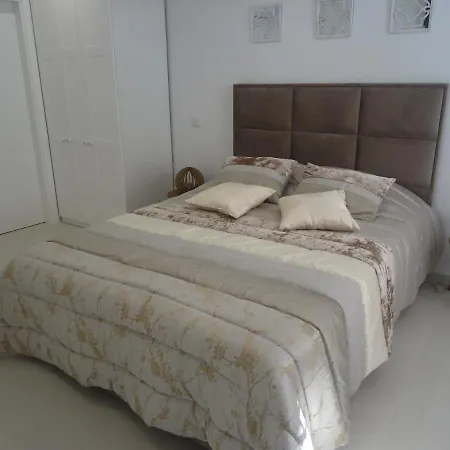 Vivenda L'olivier Bed & Breakfast Quarteira