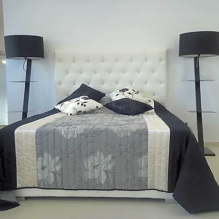 Vivenda L'olivier Bed & Breakfast Quarteira